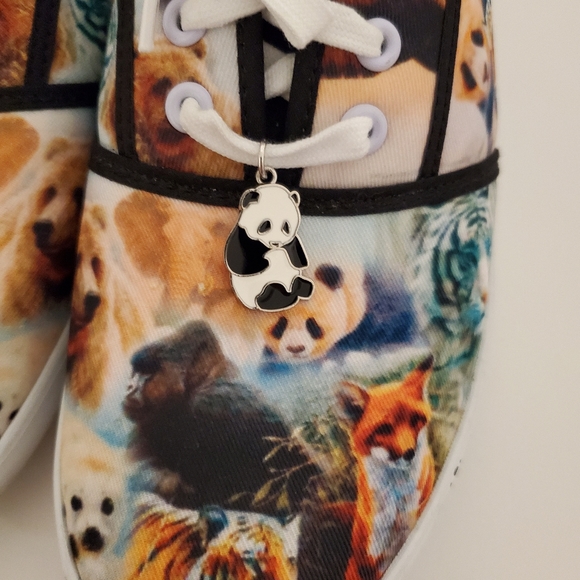 The Bradford Exchande Canvas shoe 10. - Picture 4 of 15